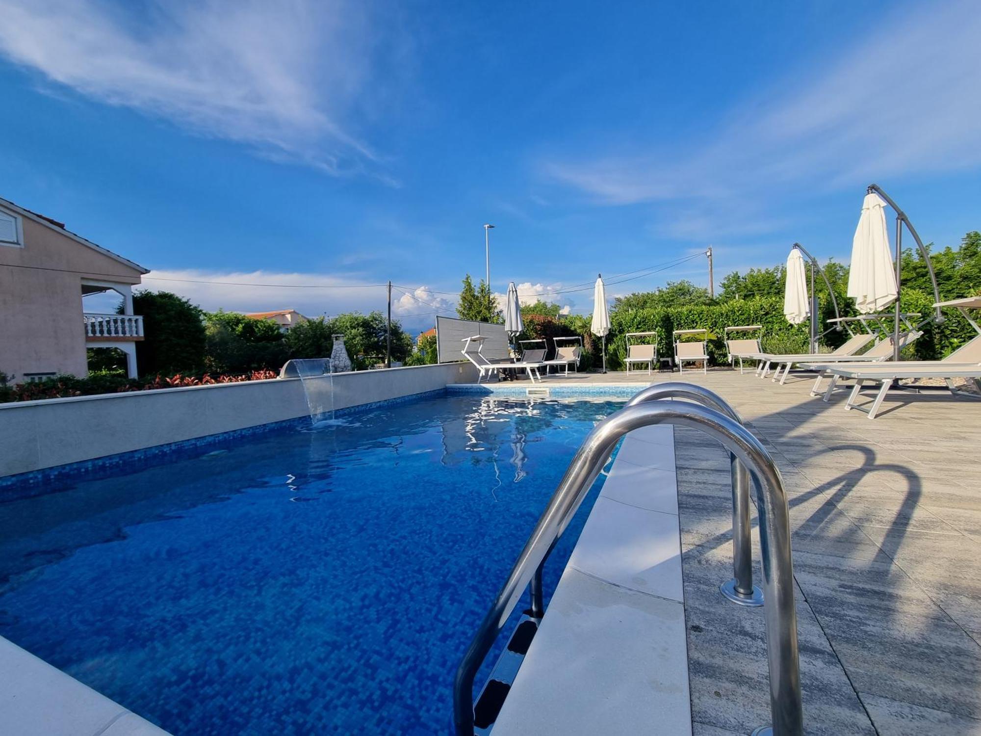 Apartments Lea With Pool Malinska Exterior photo